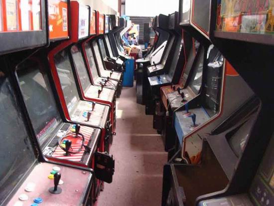 airport arcade games