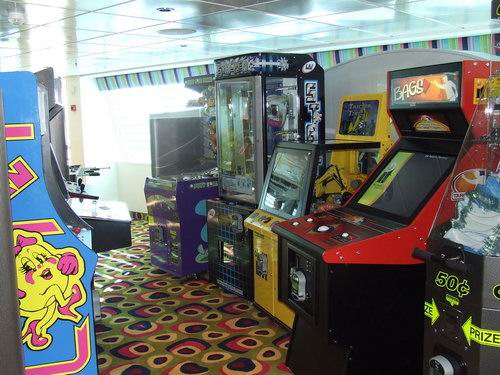 clasic space arcade games
